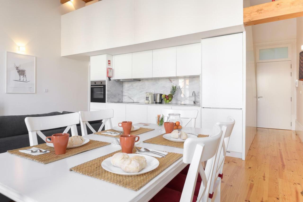 Skylight Apartment Porto Luaran gambar