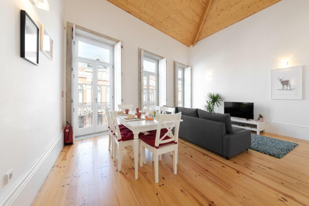 Skylight Apartment Porto Luaran gambar